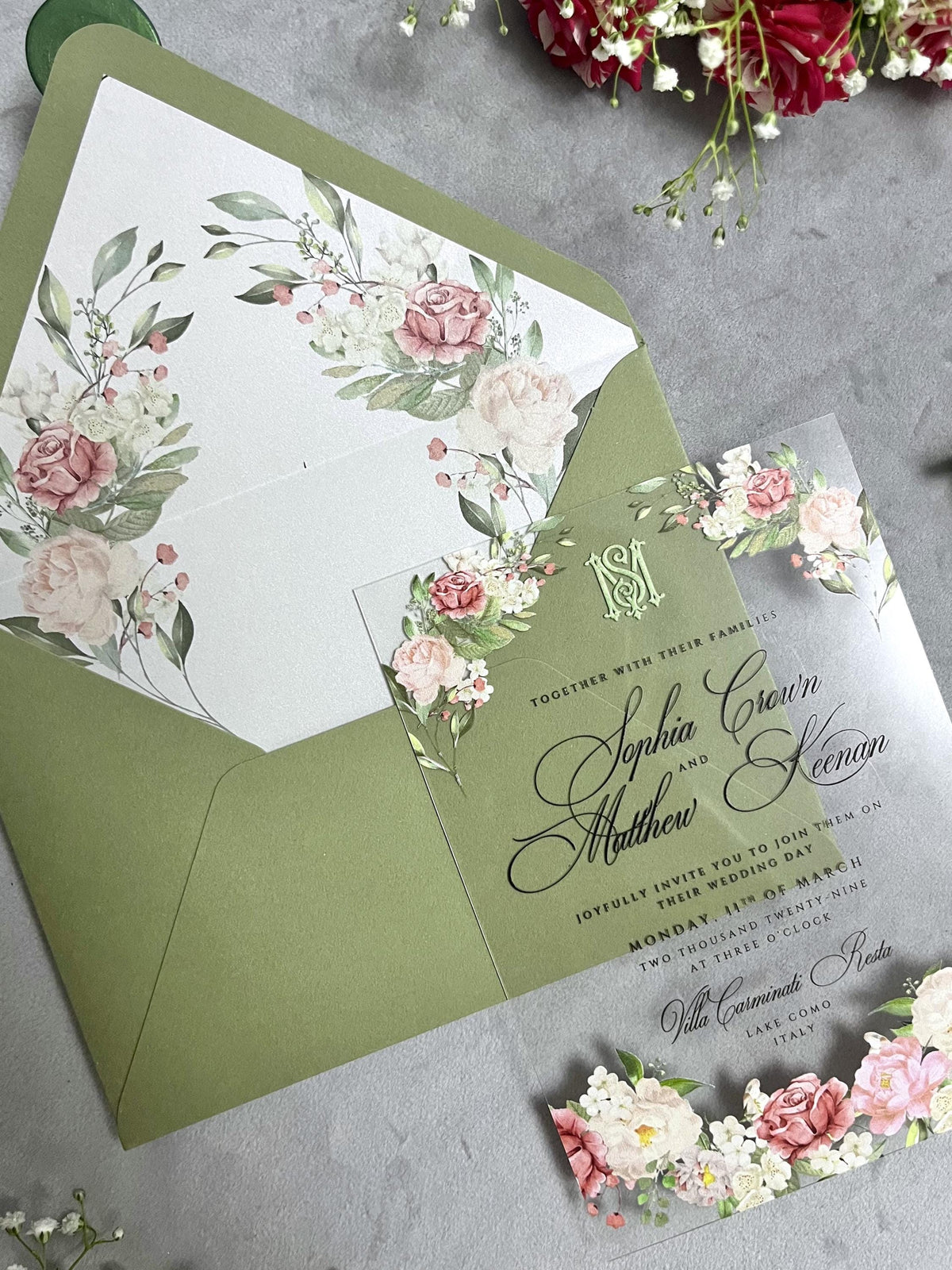 Acrylic Clear Wedding Invitation With Pink Rose and Sage Green Envelopes | Invitaciones de Boda